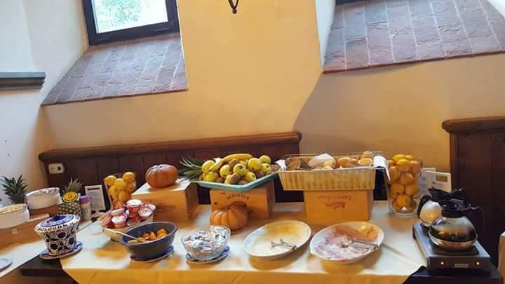 Villaggio Albergo San Lorenzo E Santa Caterina Pescia Ngoại thất bức ảnh